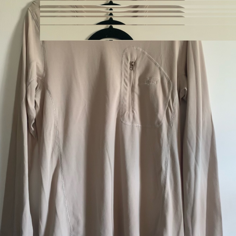 Patagonia Beige Long Sleeve Thumb Hole Front Zipper Pocket Top size Small EUC - Picture 3 of 7